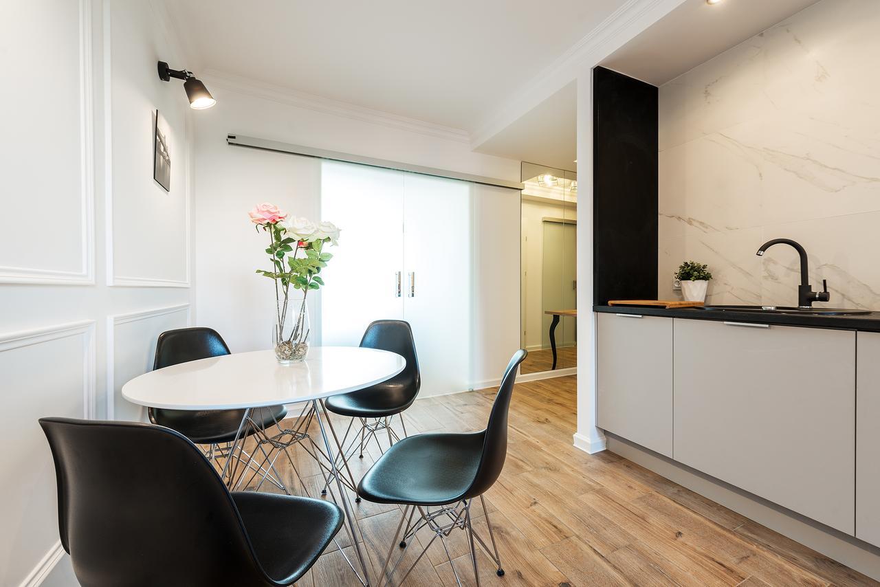 P&O Apartments Emilii Plater ワルシャワ エクステリア 写真